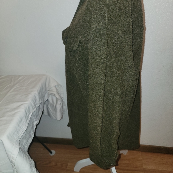 Woman's Black Tape Button-Up Shirt Size  Medium Long Sleeve Green in color - Picture 4 of 11